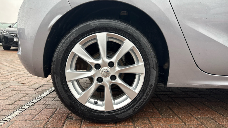 Vauxhall Corsa 1.2 SE 5dr Petrol Hatchback